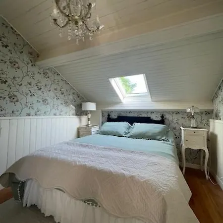 לינה וארוחת בוקר La Bastide