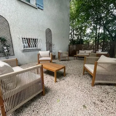 לינה וארוחת בוקר La Bastide